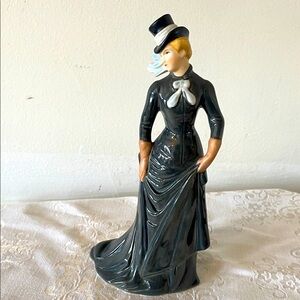 Goebel Lady Figurine in”Equestrian 1876”
